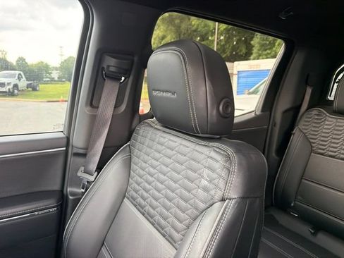 Used 2025 GMC Sierra EV Denali AWD/4WD image 7