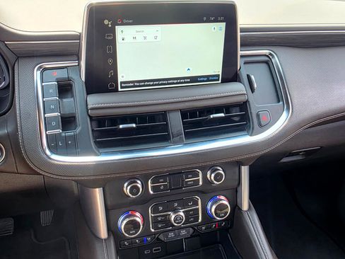 Used 2022 GMC Yukon SLT image 4