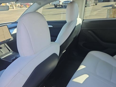 Used 2022 Tesla Model 3 image 11