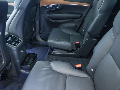 Certified 2024 Volvo XC90 T8 Plus w/ Protection Package Premier AWD/4WD image 20