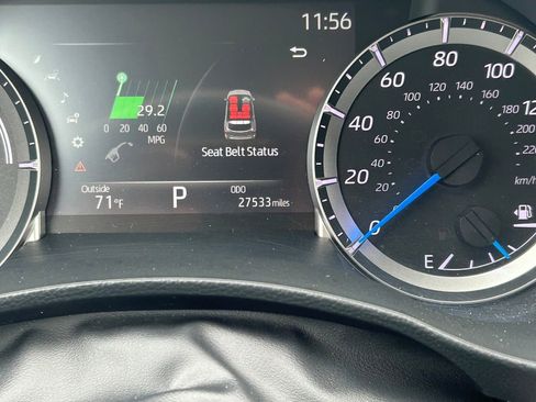 Used 2023 Toyota Highlander XLE image 33