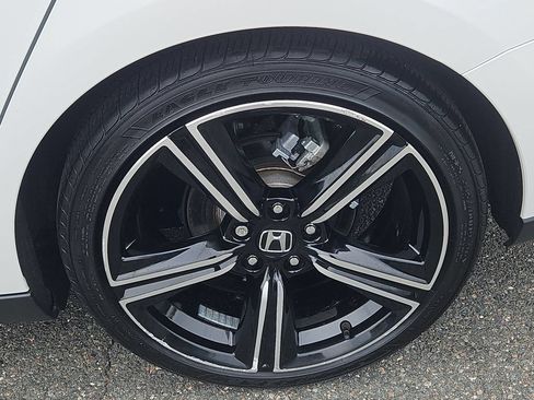 Used 2024 Honda Accord Sport image 8