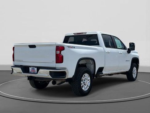 Used 2021 Chevrolet Silverado 2500 LT w/ Fleet Comfort Package AWD/4WD image 6