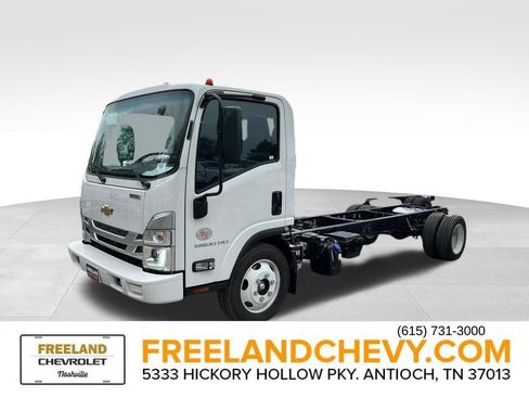 Used 2024 Chevrolet Low Cab Forward 5500HD RWD image 9
