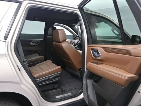Used 2021 Chevrolet Tahoe High Country w/ Premium Package AWD/4WD image 47