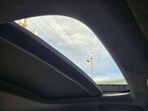 Used 2024 Honda Civic Sport Touring image 9