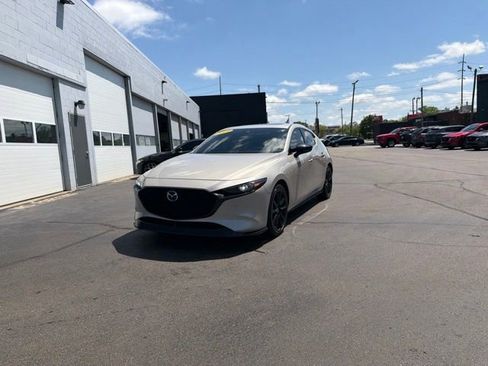 Used 2023 MAZDA MAZDA3 Hatchback w/Premium Plus Pkg AWD/4WD image 21
