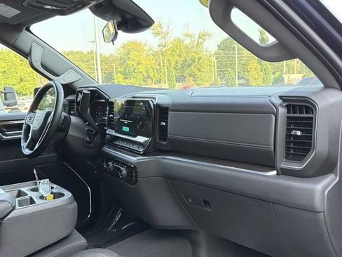 Used 2023 Chevrolet Silverado 1500 LT AWD/4WD image 18