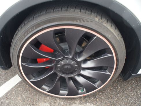 Used 2023 Tesla Model Y Performance AWD/4WD image 27