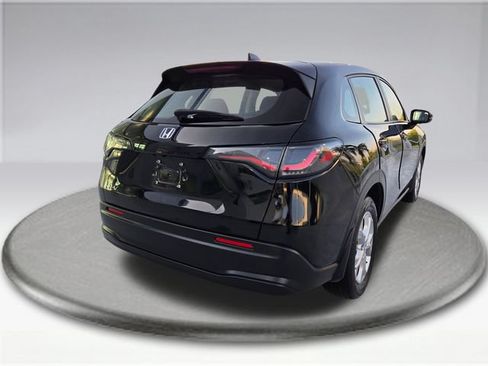 Used 2024 Honda HR-V LX image 9