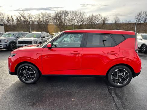 Used 2024 Kia Soul EX image 8