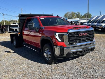New 2025 GMC Sierra 3500 Pro w/ Convenience Package