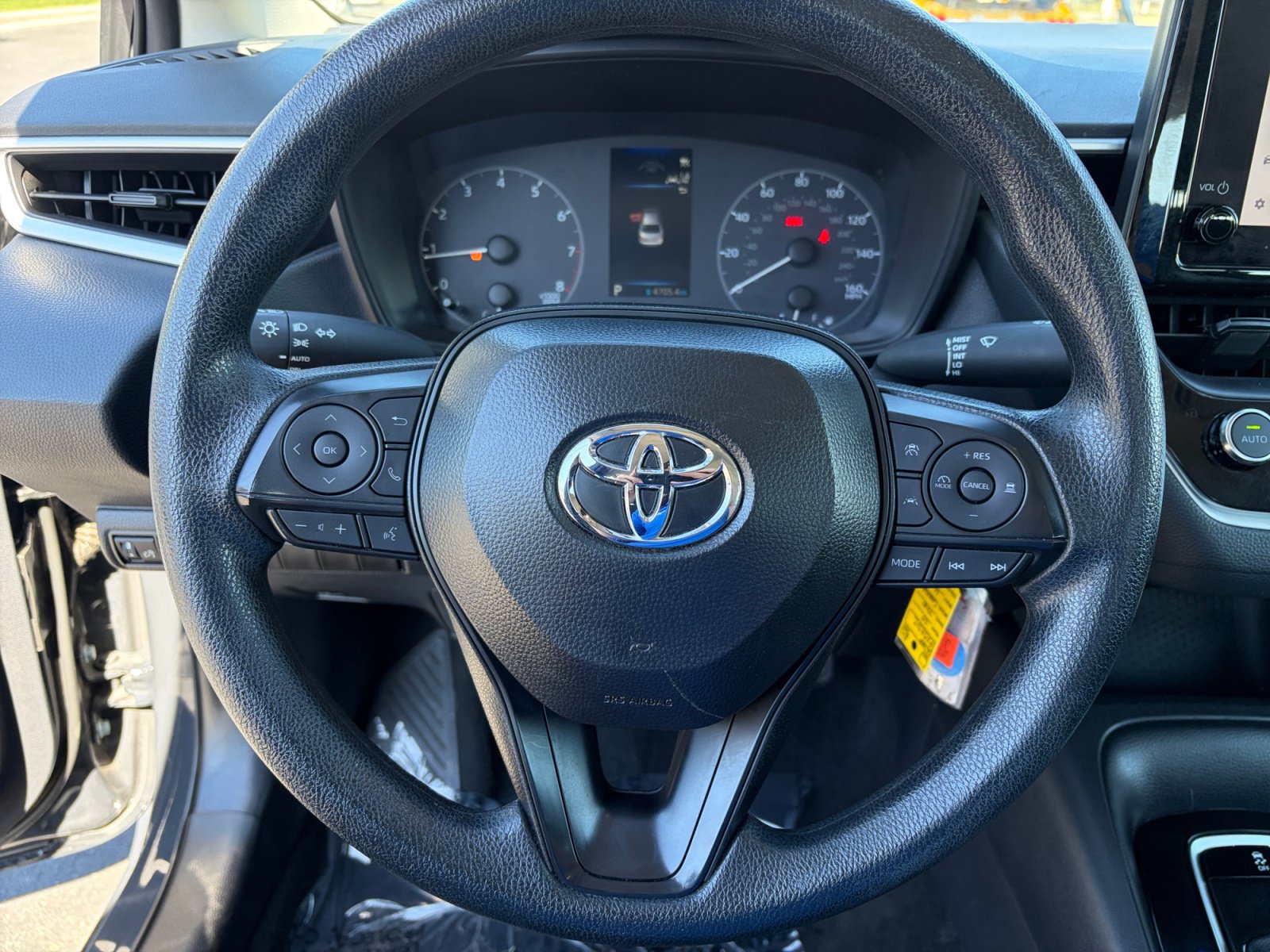 Certified 2025 Toyota Corolla LE FWD image 12