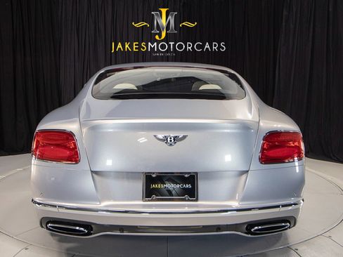 Used 2017 Bentley Continental GT image 9