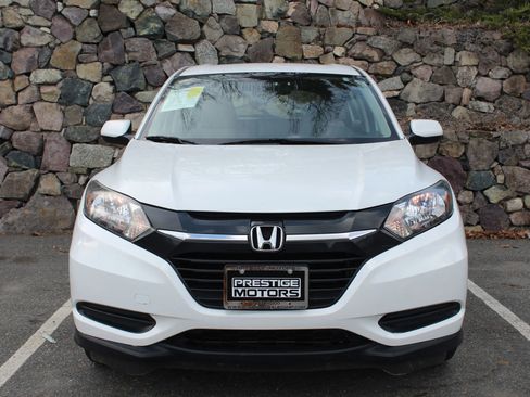 Used 2016 Honda HR-V LX image 3