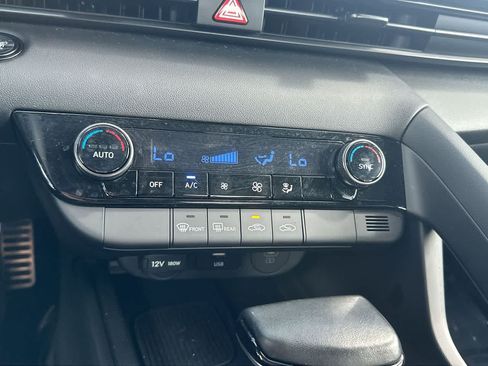Used 2025 Hyundai Elantra Sport FWD image 20