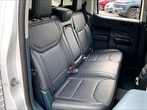 Used 2025 Ford Maverick Lobo AWD/4WD image 26