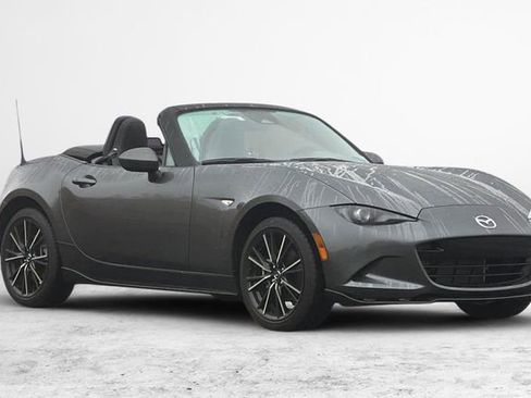 New 2025 MAZDA MX-5 Miata Grand Touring w/ Appearance Package image 2