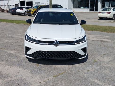 Used 2025 Volkswagen Jetta Sport FWD image 8