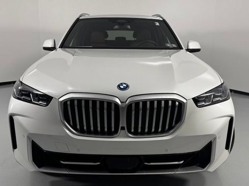 Used 2024 BMW X5 xDrive50e w/ Premium Package AWD/4WD image 2