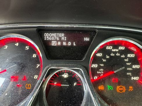 Used 2015 GMC Acadia SLE FWD image 13