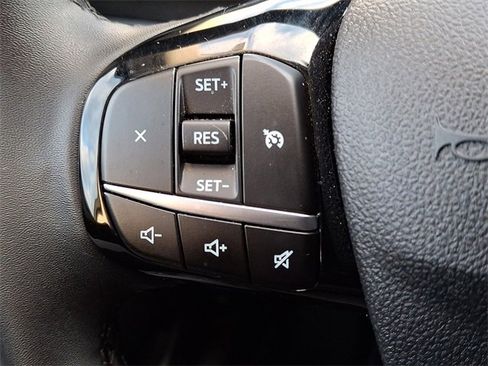 Used 2022 Ford Escape SE w/ SE Sport Appearance Package image 21