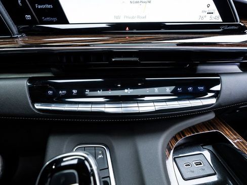 Used 2021 Cadillac Escalade ESV Premium Luxury w/ LPO, Illumination Package RWD image 36