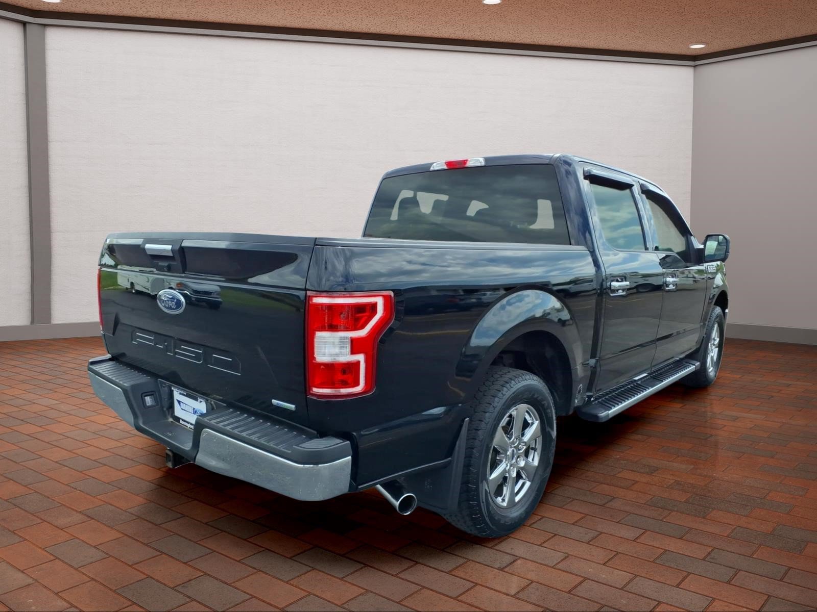 Used 2018 Ford F150 XLT w/ XTR Package AWD/4WD image 8