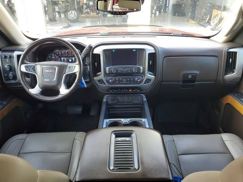 Used 2018 GMC Sierra 1500 SLT AWD/4WD image 13