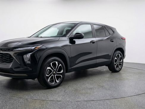 Used 2025 Chevrolet TrailBlazer LT image 3