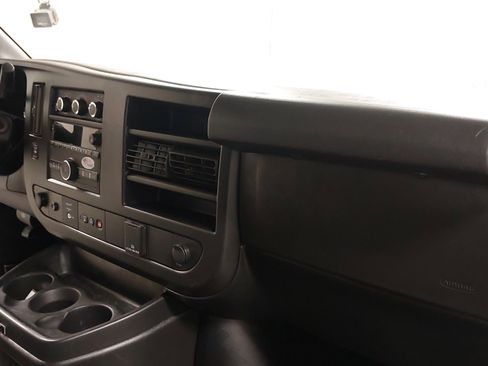 Used 2020 Chevrolet Express 2500 w/ Driver Convenience Package image 29