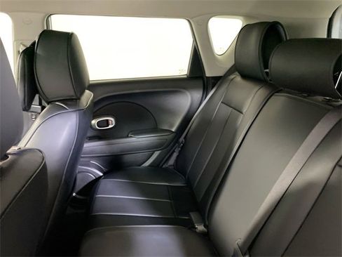 Used 2017 Kia Soul image 12