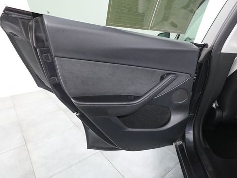 Used 2024 Tesla Model Y Long Range image 19