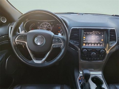 Certified 2017 Jeep Grand Cherokee Overland image 13