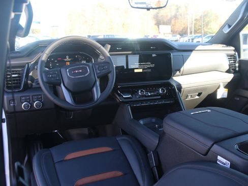 New 2026 GMC Sierra 2500 AT4 w/ AT4 Premium Plus Package image 17