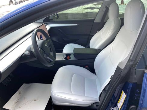 Used 2021 Tesla Model 3 Standard Range Plus image 8