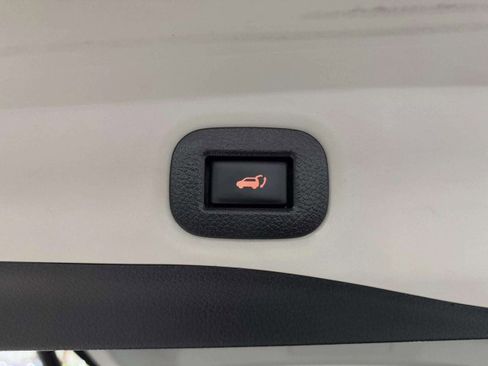 Used 2020 Nissan Rogue SL image 47