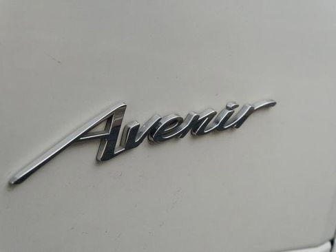 Used 2021 Buick Envision Avenir w/ Technology Package II image 40