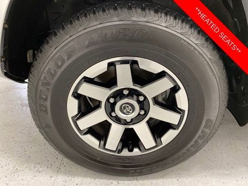 Certified 2022 Toyota 4Runner TRD Off-Road Premium image 10