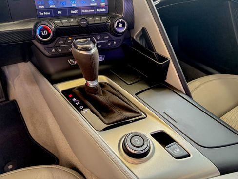 Used 2017 Chevrolet Corvette Stingray Coupe image 16