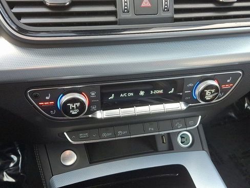 Certified 2025 Audi Q5 2.0T Premium Plus w/ Premium Plus Package image 17