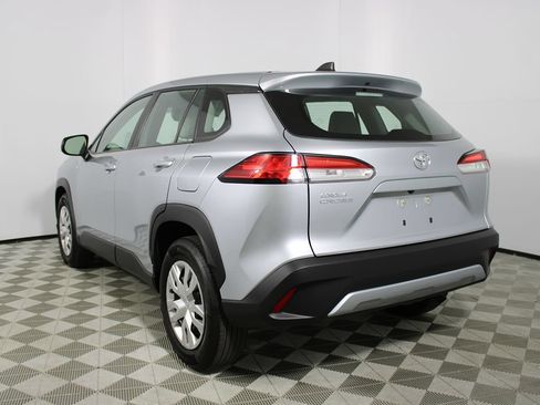 Used 2025 Toyota Corolla Cross L FWD image 35