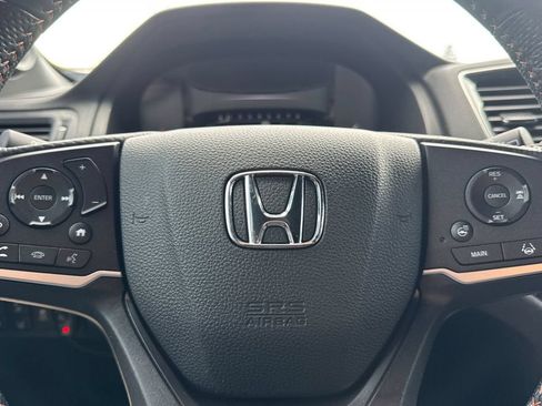 Used 2025 Honda Passport TrailSport image 29