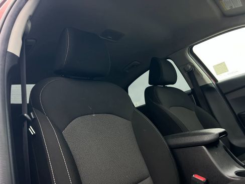 Used 2022 Kia Forte LXS image 17