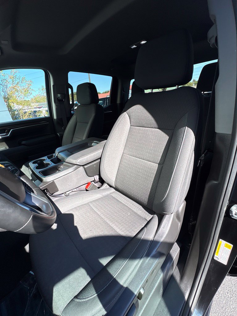 Used 2025 Chevrolet Silverado 1500 LT AWD/4WD image 13
