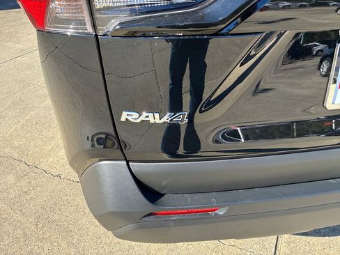New 2025 Toyota RAV4 XLE image 5