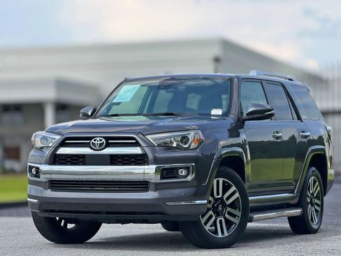 Used 2021 Toyota 4Runner Limited AWD/4WD image 2
