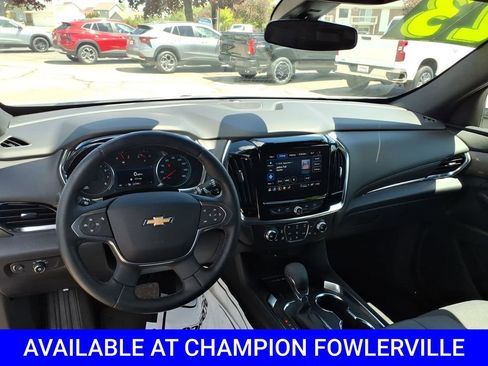 Used 2023 Chevrolet Traverse LT FWD image 11