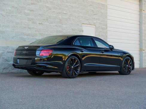 Used 2024 Bentley Flying Spur W12 AWD/4WD image 5