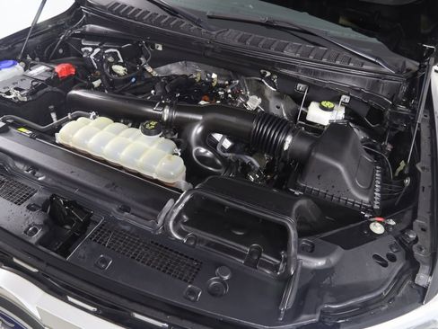 Used 2022 Ford Expedition Limited image 21